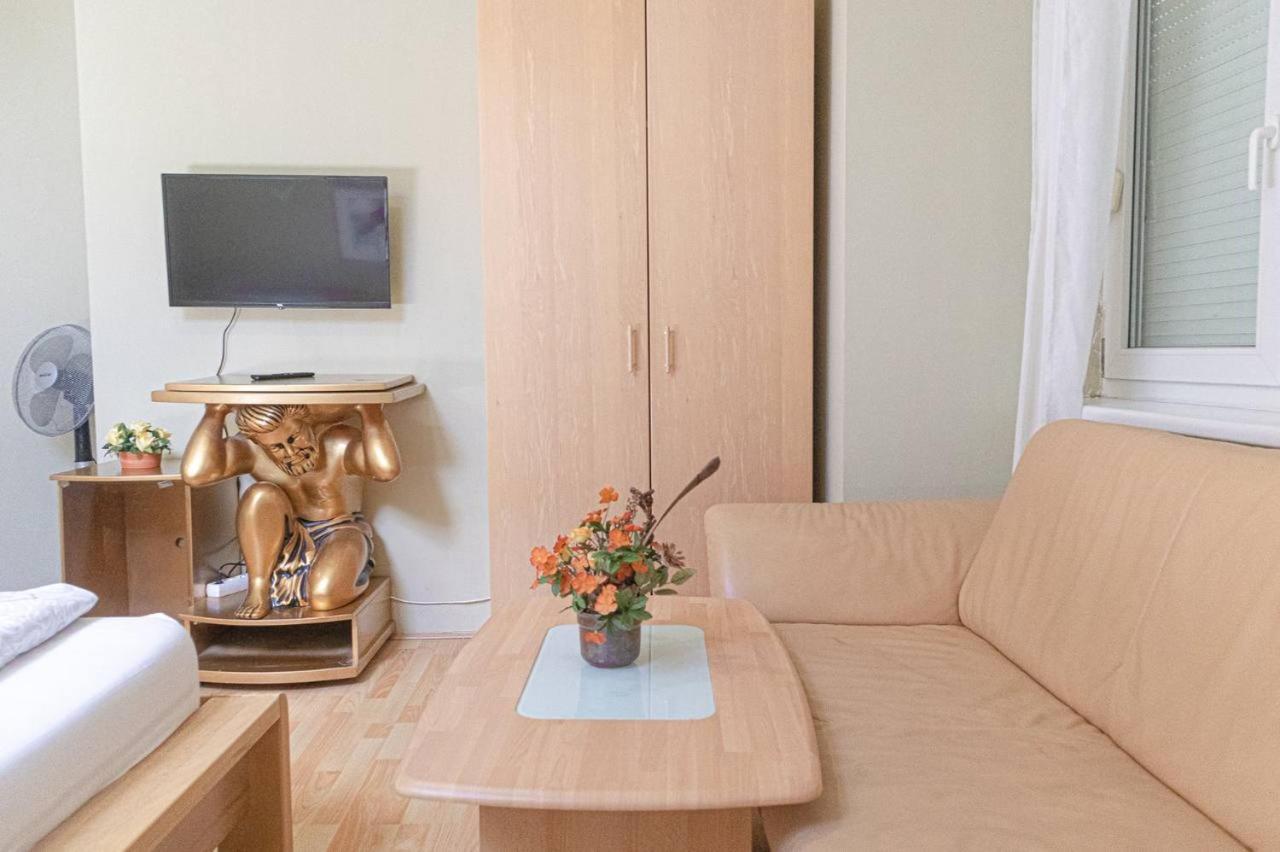 Triple In An Elegant House Gd Privatunterkunft Wien