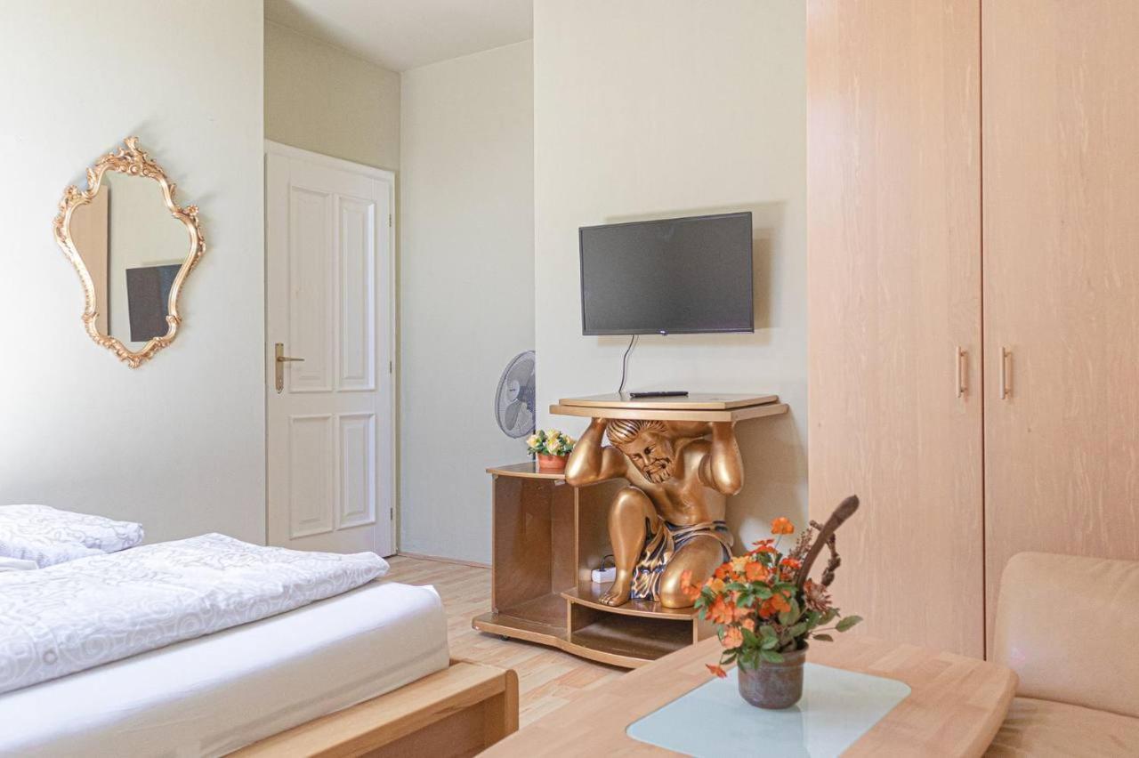Privatunterkunft Triple In An Elegant House Gd Wien