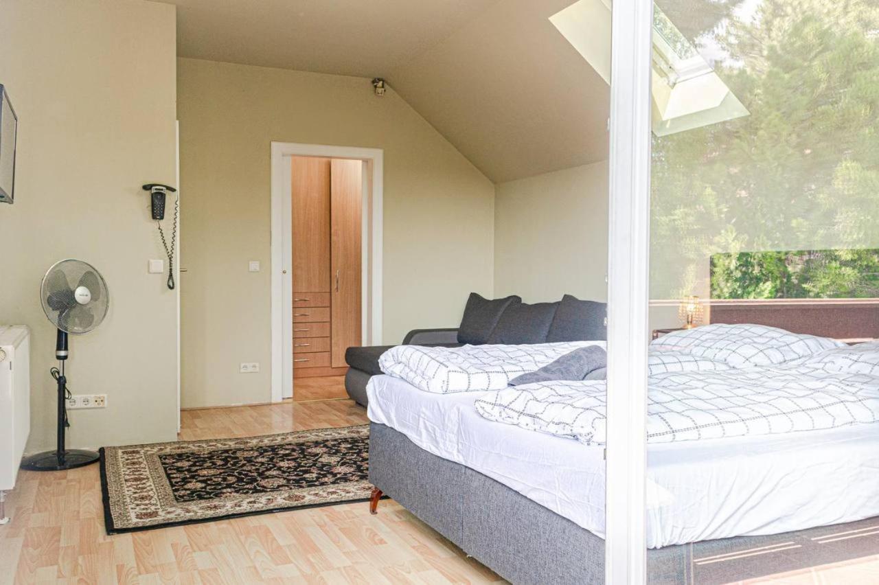 Triple In An Elegant House Gd Privatunterkunft Wien